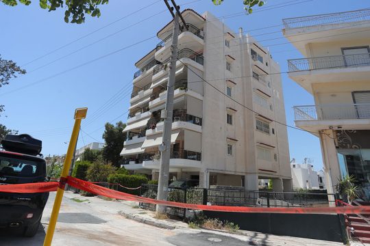Ηλιούπολη: Πέθανε και η δεύτερη 17χρονη που έπεσε από ταράτσα πολυκατοικίας